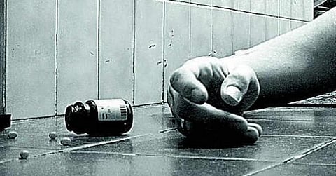 கந்துவட்டி கொடுமை தாங்க முடியாமல் பெண் தற்கொலை முயற்சி?