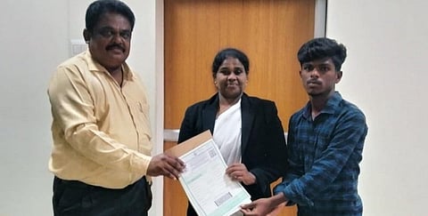 ‘அசல் சான்றிதழை வாங்கி தாருங்கள்’ - ஏழை மாணவனுக்கு உதவிய சட்ட சேவைகள் ஆணையம்