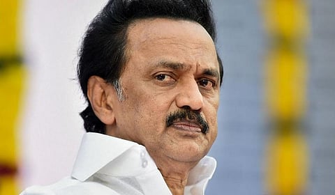 நாங்குநேரியில் காங்கிரஸ், விக்ரவாண்டியில் திமுக போட்டி