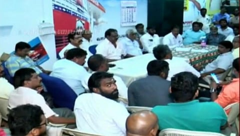 சென்னை கண்டெய்னர் லாரிகளின் வேலைநிறுத்தம் வாபஸ்