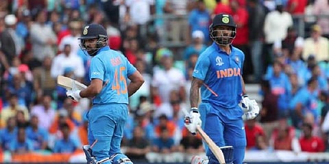 “தனியாக பேசும் அளவிற்கு வயதாகிவிட்டது” - ஷிகர் தவானை கலாய்த்த ரோகித் வீடியோ