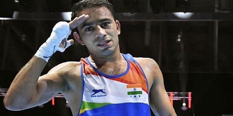 உலக குத்துச்சண்டை சாம்பியன்ஷிப்- வரலாறு படைத்த அமித் பங்கல்