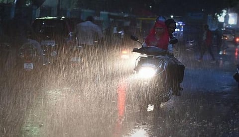 சென்னையின் பல இடங்களிலும் மழை