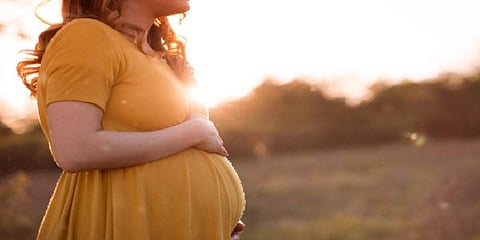 வயிற்றில் கட்டி: கர்ப்பம் எனக் கூறி 7 மாதம் சிகிச்சை அளித்த மருத்துவர்கள்