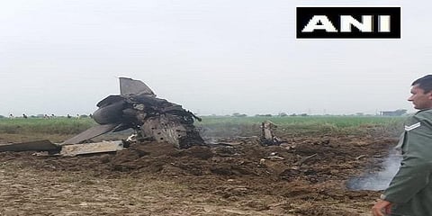 மிக்-21 ரக இரண்டு போர் விமானங்கள் கீழே விழுந்து விபத்து