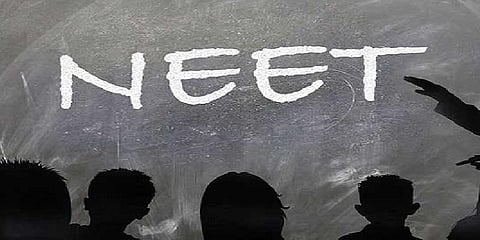 கோவையிலும் நீட் தேர்வில் ஆள்மாறாட்டம்? - இருவர் மீது புகார்