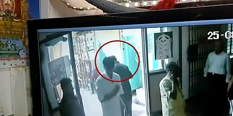 ‘சிறுத்தை’ படபாணியில் கொள்ளையடிக்கும் சங்கிலித் திருடன் - மடக்கி பிடித்த போலீஸ்