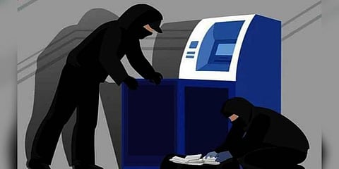 சிசிடிவி கேமராவில் ரசாயனம் தடவி ஏடிஎம்-ல் கொள்ளை முயற்சி