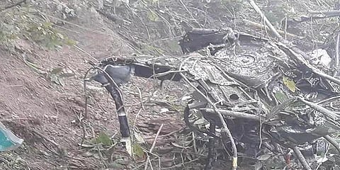 ராணுவ ஹெலிகாப்டர் விழுந்து நொறுங்கியது: 2 விமானிகள் பலி