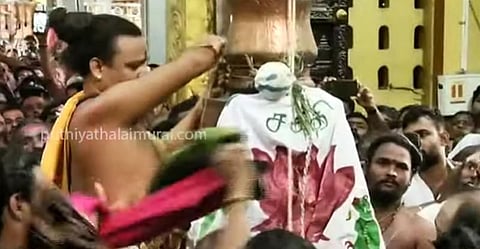 கொடியேற்றத்துடன் தொடங்கியது குலசேகரன்பட்டினம் தசரா திருவிழா