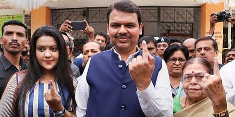 மகாராஷ்டிரா சட்டசபை தேர்தல்: நாக்பூர் தென்மேற்கு தொகுதியில் ஃபட்னாவீஸ் போட்டி