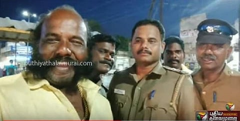 ஹெல்மெட் அணியாமல் சிக்கிய டிக்-டாக் பிரபலம் - போலீசின் ‘ஸ்பாட்’ ஐடியா