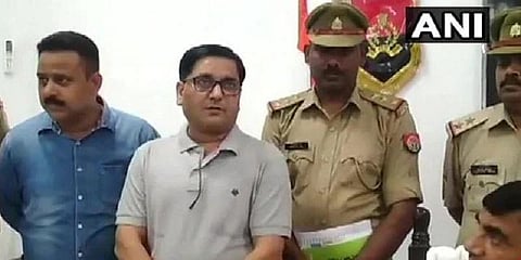 70 ஆயிரம் அறுவை சிகிச்சை செய்த போலி மருத்துவர் கைது