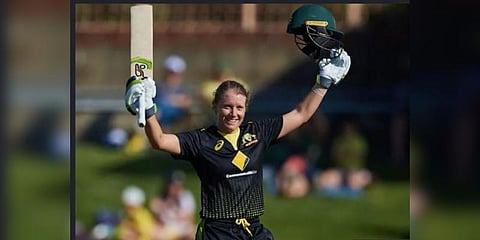 61 பந்துகளில் 148 ரன்கள்: ஆஸி.வீராங்கனை சாதனை!