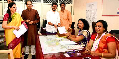 ‘பால்தாக்கரே’ பேரன் ஆதித்ய தாக்கரே வேட்புமனு தாக்கல்