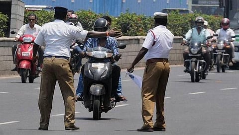 அபராதத்தை குறைத்து சட்டத்தையே நீர்த்து போவச் செய்வதா..? உயர்நீதிமன்றம்