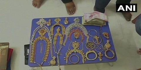 மோட்டார் வாகன ஆய்வாளருக்கு 20 கோடி சொத்து : சோதனையில் அம்பலம்