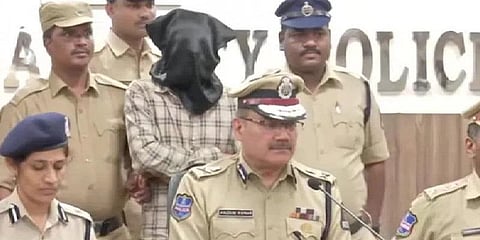 இஸ்ரோ விஞ்ஞானி கொலைக்கு தன்பாலின உறவே காரணம் - போலீசார்