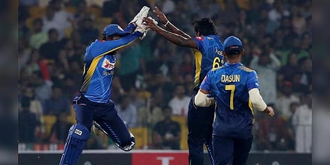 உதனா, பிரதீப் வேகத்தில் வீழ்ந்தது பாகிஸ்தான்: இலங்கை அபார வெற்றி!