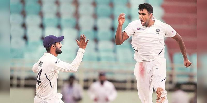 அதிவேகமாக 350 விக்கெட்டுகள்: சாதனை படைத்தார் அஸ்வின்