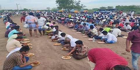 100 கிடாய்கள் பலி; பச்சரிசி சாதம்: ஆண்கள் மட்டுமே கலந்துகொண்ட விநோத திருவிழா