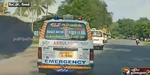 ஆம்புலன்ஸ் ஓட்டுநர்களின் அபார துணிச்சல்..காப்பாற்றப்பட்ட இரட்டைக் குழந்தைகள்..!