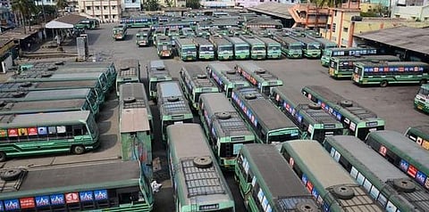 போதிய ஊழியர்கள் இல்லாமல் அரசுப் போக்குவரத்து கழகம் தவிப்பதாக புகார்