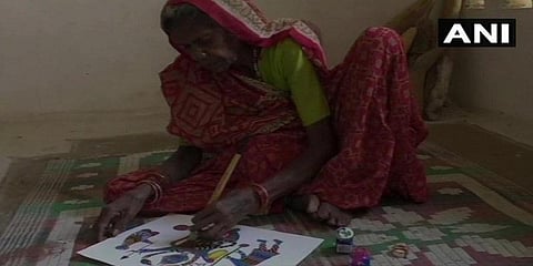 இத்தாலி கண்காட்சியில் இடம் பிடித்த பழங்குடி மூதாட்டியின் ஓவியங்கள்