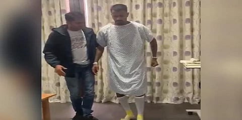 அறுவை சிகிச்சைக்குப் பின் அழகாக நடை பழகிய பாண்ட்யா - வீடியோ