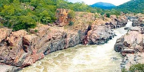 மேகதாது அணை விவகாரம் : மத்திய அமைச்சர்களுக்கு முதல்வர் கடிதம்