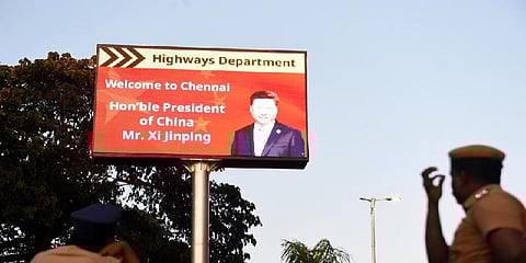 சீன அதிபர் ஜின்பிங்கை வரவேற்கும் புதிய டிஜிட்டல் பலகை
