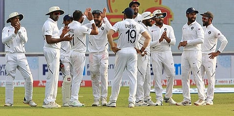 தென்னாப்பிரிக்க அணி பாலோ-ஆன்: 2 விக்கெட்டை இழந்து தடுமாற்றம்!