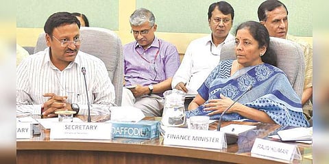 “முகாம்கள் மூலம் பொதுமக்களுக்கு 9 நாட்களில் 81 ஆயிரம் கோடி கடன்” - நிதித்துறை செயலாளர்