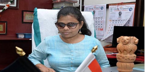 சோதனைகளை கடந்து ‘ஐஏஎஸ்’ ஆன பார்வை திறன் குன்றிய பெண்