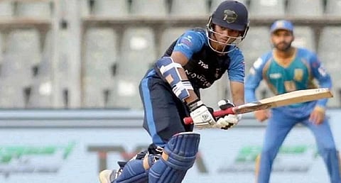 ‘17 வயதில் இரட்டை சதம்’ - இந்திய இளம் வீரர் உலக சாதனை