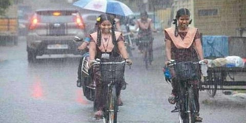 சென்னையில் பள்ளிகள் வழக்கம்போல இயங்கும் : மாவட்ட ஆட்சியர்