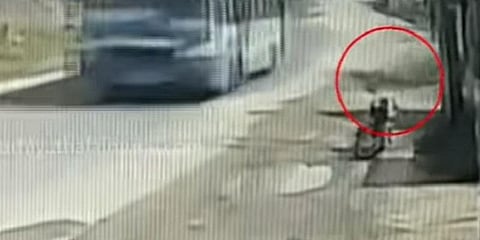 “பேருந்தின் படியில் நிற்கவில்லை” - ஓடும் பேருந்திலிருந்து விழுந்த பெண் பேட்டி