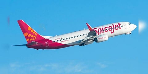 நடுவானில் ஸ்பைஸ்ஜெட்-டை வழிமறித்த பாக். போர் விமானங்கள்!