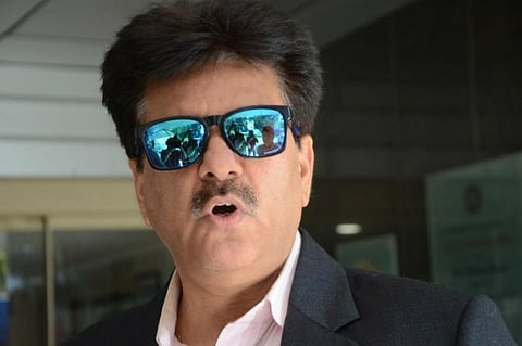 கிரிக்கெட் வீரர் மனோஜ் பிரபாகர் மீது மோசடி வழக்கு