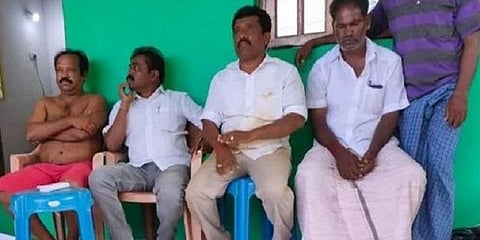 திமுக எம்எல்ஏ-வை பணத்துடன் சிறைபிடித்த நாங்குநேரி மக்கள்?