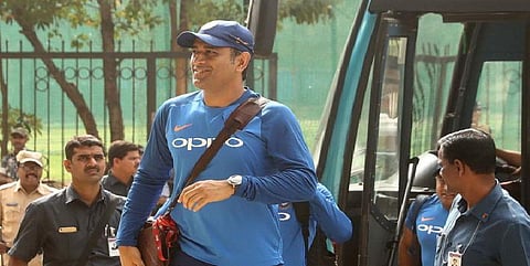 ராஞ்சி டெஸ்ட் போட்டியை காண மைதானம் வருகிறார் தோனி