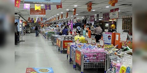 துணி பை 18 ரூபாயா? பிக்பஜார் நிறுவனத்துக்கு ரூ.11 ஆயிரம் அபராதம்!