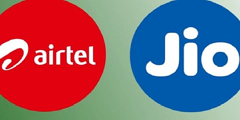 தொடர்ந்து முன்னேறும் ஜியோ: வாடிக்கையாளர்களை இழக்கும் மற்ற நிறுவனங்கள்!