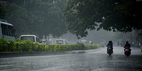 அடுத்த 3 நாட்களுக்கு மிக கனமழை - வானிலை ஆய்வு மையம்