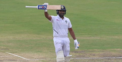 கடைசி டெஸ்ட்: இரட்டை சதம் விளாசினார் ரோகித் சர்மா