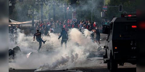 சிலி நாட்டில் அரசுக்கு எதிரான போராட்டத்தில் வன்முறை - மூவர் உயிரிழப்பு