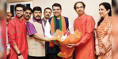 மகாராஷ்டிரா தேர்தலில் போட்டியிடும் நட்சத்திர வேட்பாளர்கள்