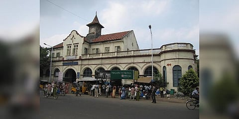 எழும்பூர் அரசு மருத்துவமனையில் சிறுமியை கடத்த முயன்றவருக்கு தர்ம அடி