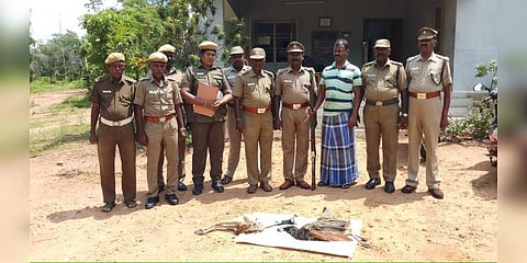 மயில் வேட்டையில் ஈடுபட்ட முன்னாள் இராணுவ வீரர் கைது