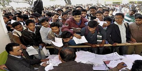 2 குழந்தைகளுக்கு மேல் இருந்தால் அரசுப் பணி இல்லை - அசாம் அரசு முடிவு